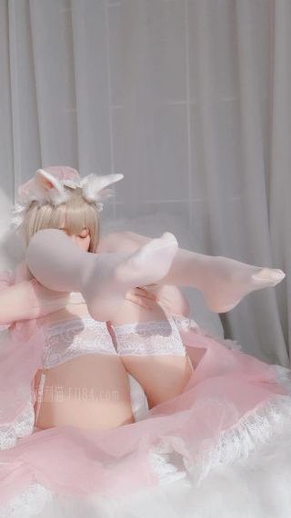 《裴总每天都想父凭子贵》_高清电影-免费完整版