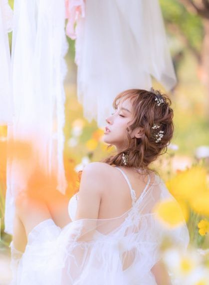 成a人v_十万网红美女美酱