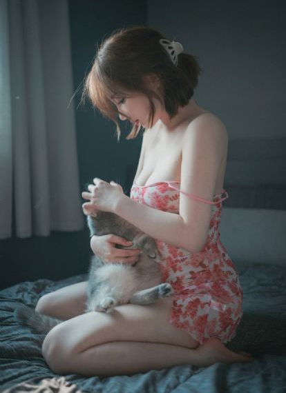 年轻的女教师在线_蓝光免费观看超清