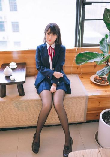 处女朱莉第一次在线观看_4K电影完整版在线观看