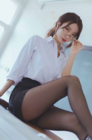 肚脐韩国电影_BD迅雷电影在线